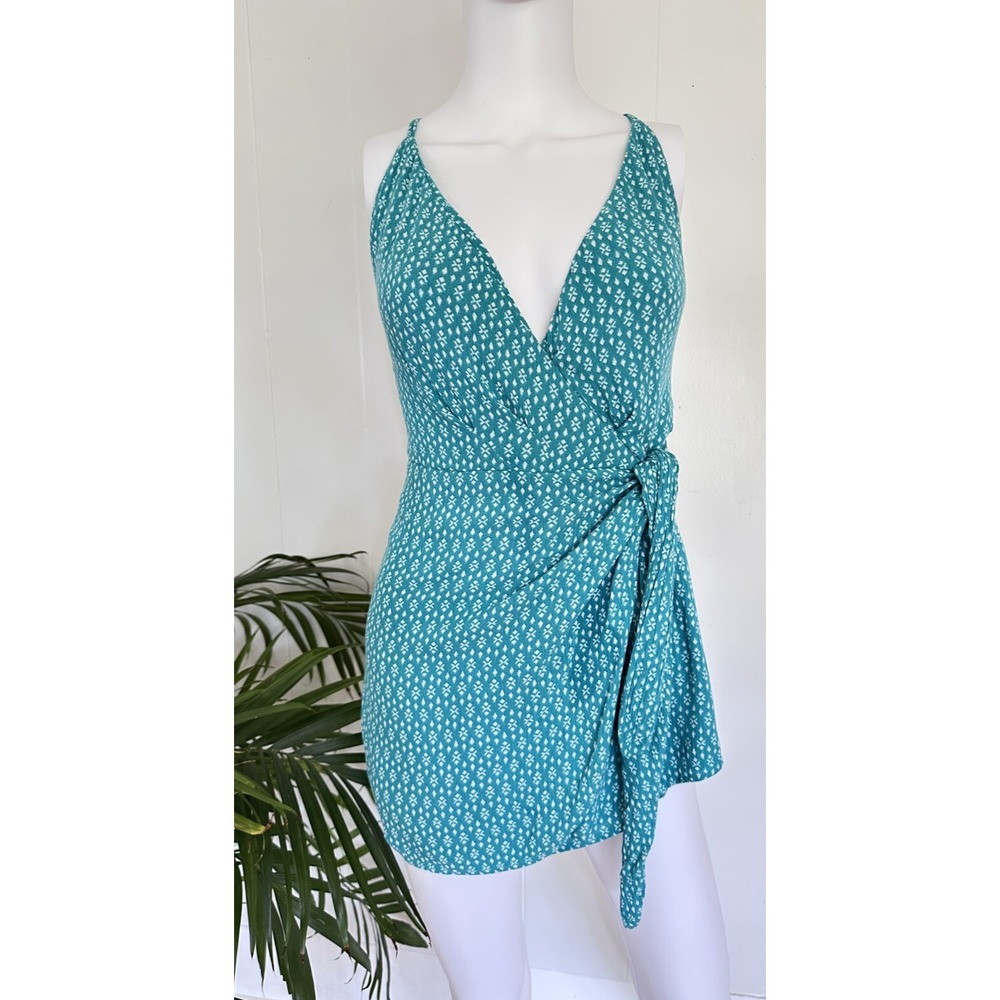 Green & White Romper with Cross-Back Adjustable Straps and Front-Tie Detail - XS